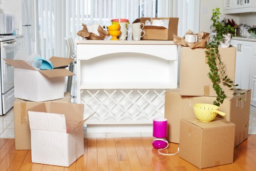 Removal van serving flats and homes in Watford