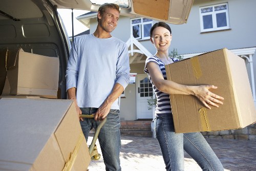 Watford movers planning a careful and organised relocation